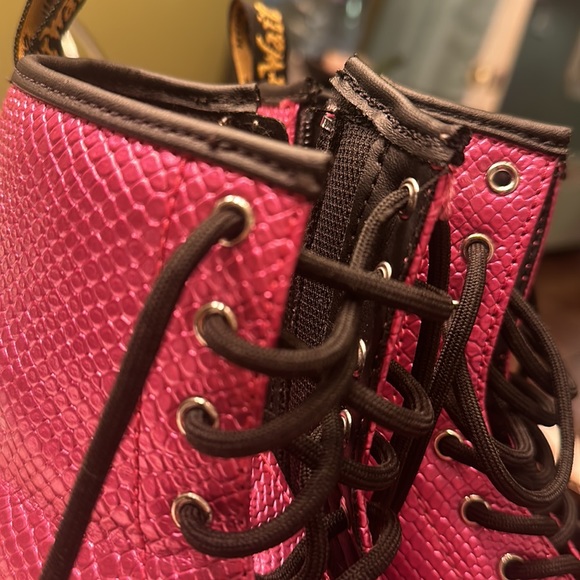 Pink Docs - Picture 7 of 10